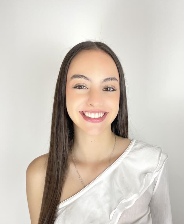 Camila Lázaro